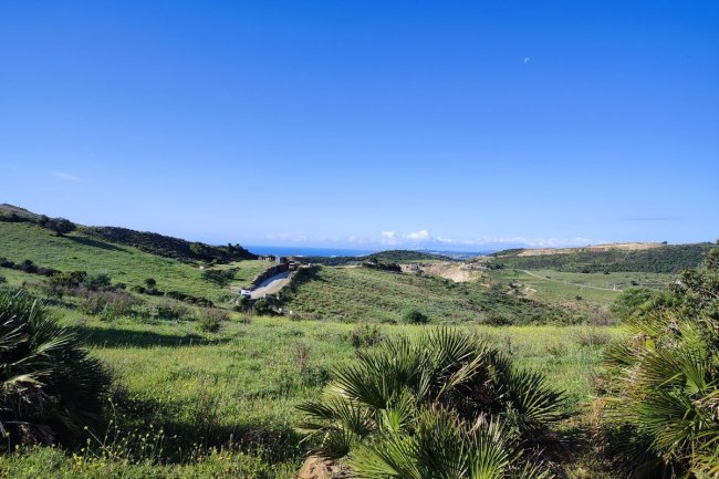 Immobilière Costa del Sol - Terrain de 9075m² à vendre sur Estepona