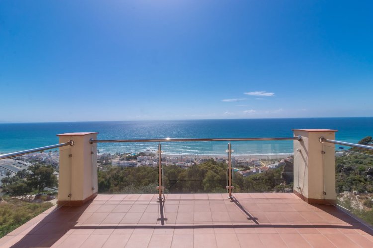 Immobilière Manilva - Penthouse 3 chambres à vendre avec superbe vue sur la Méditerrannée