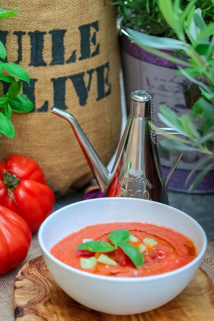 Gazpacho andalou: origine, histoire et recette – La connaissiez-vous?