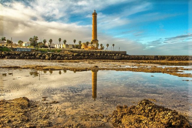 Chipiona, perle atlantique à l'immense phare et refuge des marins en Andalousie