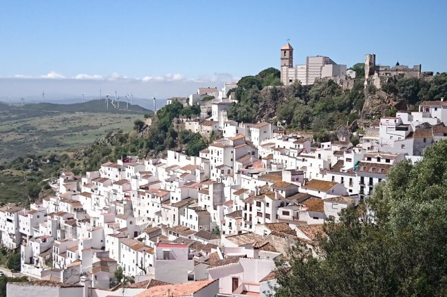Istán, autre village blanc de l'arrière-pays de la Costa del Sol en Andalousie