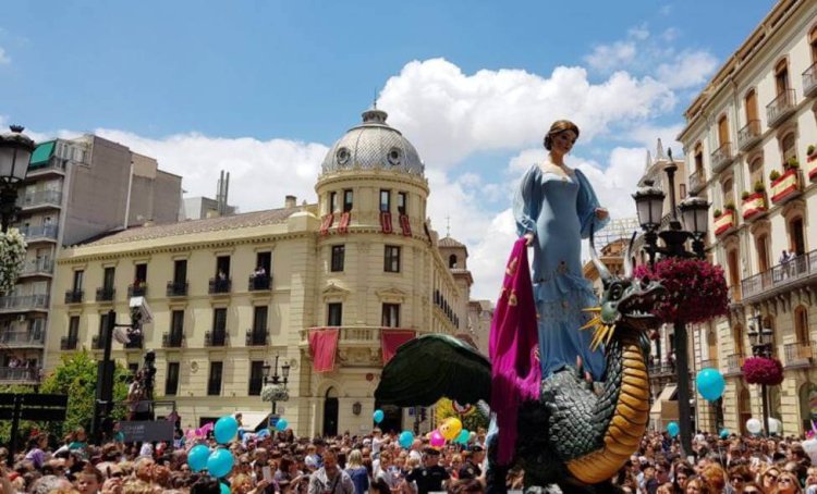 La féria du Corpus Christi à Grenade en Andalousie