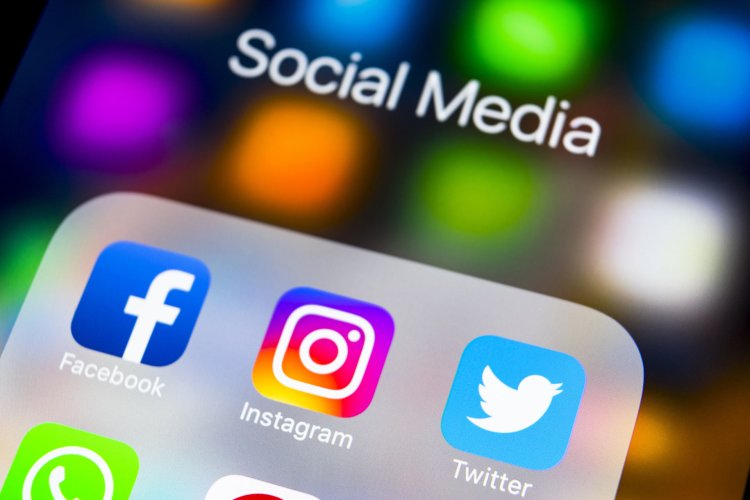 Besoin d'aide pour gérer vos réseaux sociaux en Andalousie ?