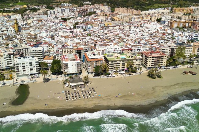 Costa del Sol ou Costa de la Luz : quelle région choisir pour vivre en Andalousie ? Guide complet 2026