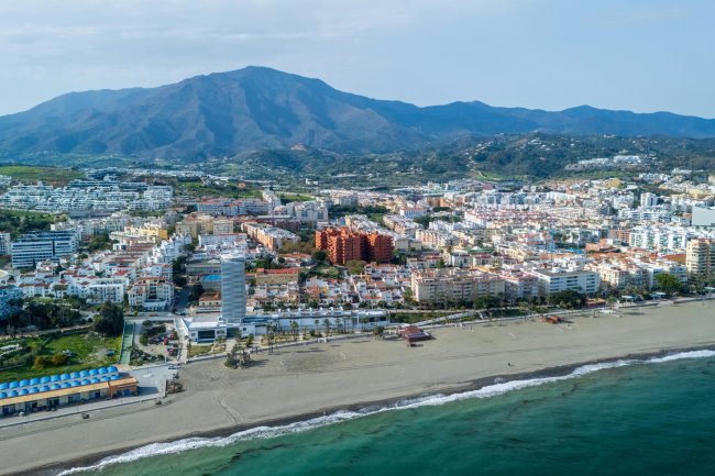 Vivre à Estepona : le guide complet pour s'installer sur la Costa del Sol - Nathi Dreams