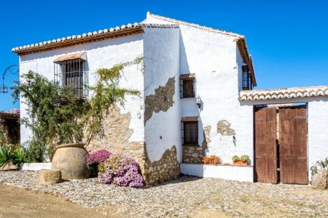 Rénover une maison en Andalousie : budget et pièges à éviter  I  Nathi-Dreams