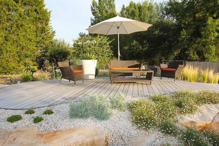 Terrasse et jardin en Andalousie : comment vivre dehors ?